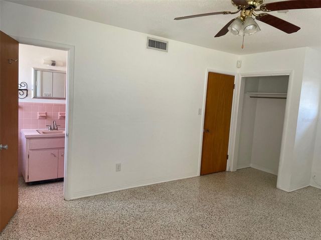 2420 68TH AVENUE S, St Petersburg, FL 33712