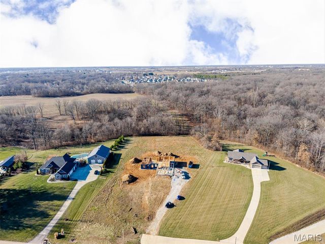 2335 Staunton Road, Troy, IL 62294