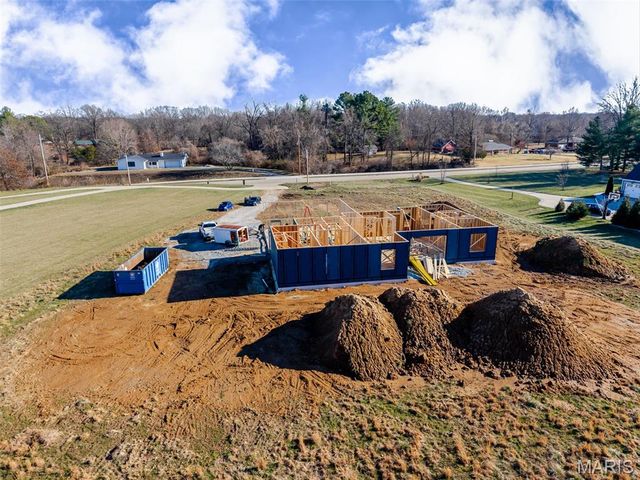 2335 Staunton Road, Troy, IL 62294