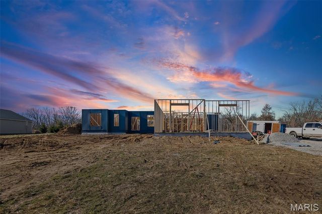 2335 Staunton Road, Troy, IL 62294