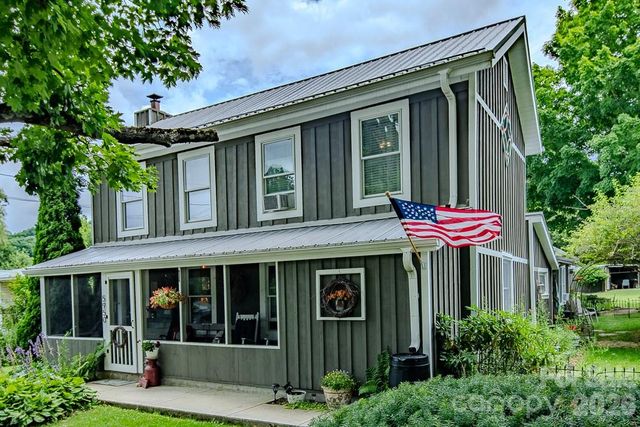5950 N US 19e Highway, Newland, NC 28657