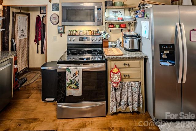 5950 N US 19e Highway, Newland, NC 28657