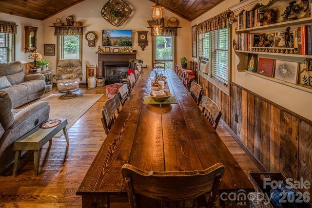 5950 N US 19e Highway, Newland, NC 28657