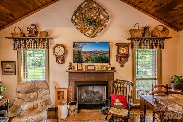 5950 N US 19e Highway, Newland, NC 28657