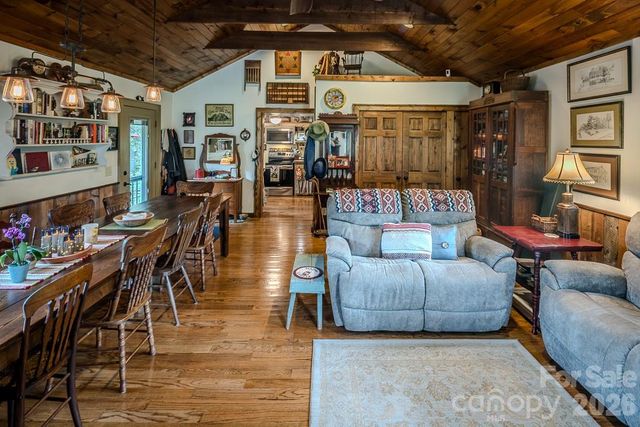 5950 N US 19e Highway, Newland, NC 28657