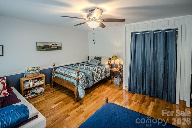 5950 N US 19e Highway, Newland, NC 28657