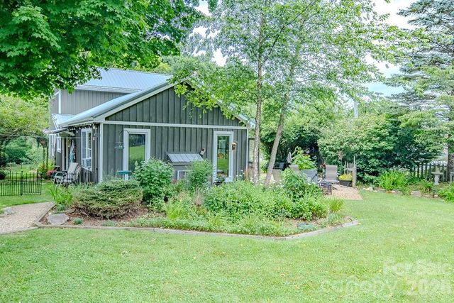 5950 N US 19e Highway, Newland, NC 28657