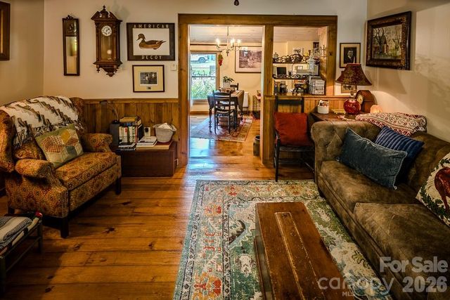 5950 N US 19e Highway, Newland, NC 28657
