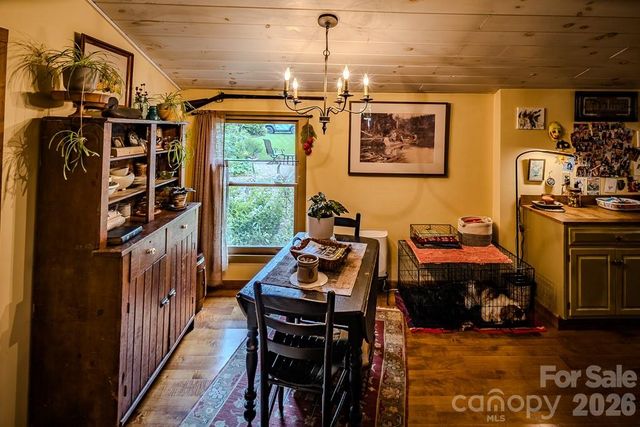 5950 N US 19e Highway, Newland, NC 28657