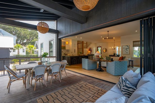 208 Mccormick Street, Mount Pleasant, SC 29464