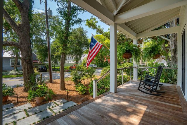 208 Mccormick Street, Mount Pleasant, SC 29464