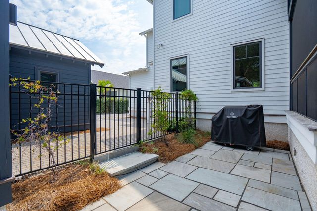 208 Mccormick Street, Mount Pleasant, SC 29464