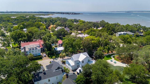 208 Mccormick Street, Mount Pleasant, SC 29464