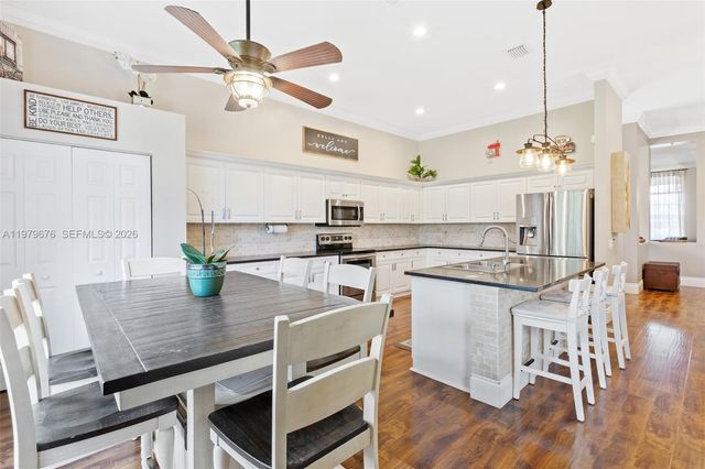 1533 Cardinal Way, Weston, FL 33327