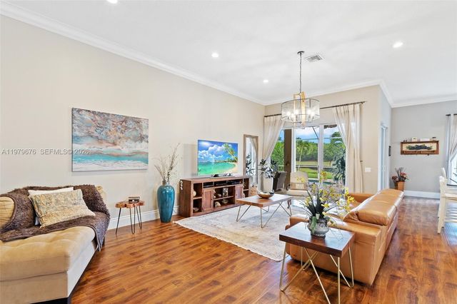 1533 Cardinal Way, Weston, FL 33327