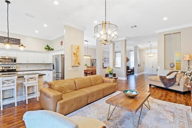 1533 Cardinal Way, Weston, FL 33327