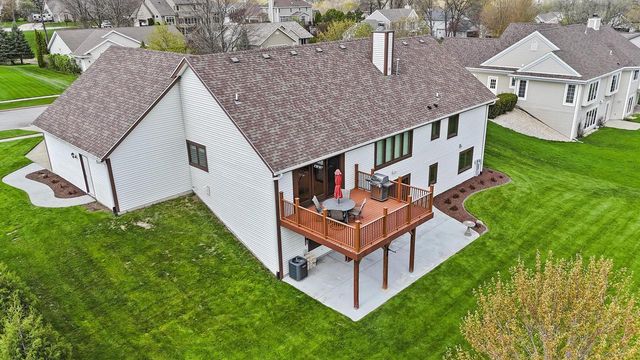 1227 Wegner DRIVE, Mukwonago, WI 53149