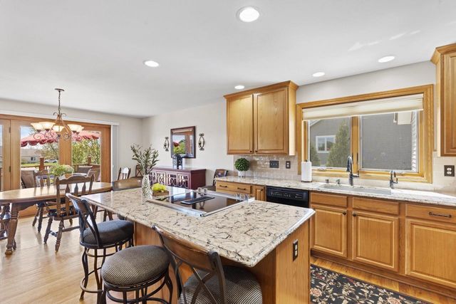 1227 Wegner DRIVE, Mukwonago, WI 53149