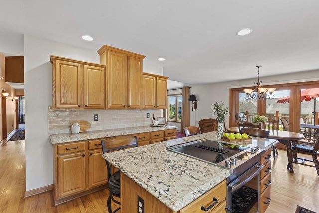 1227 Wegner DRIVE, Mukwonago, WI 53149