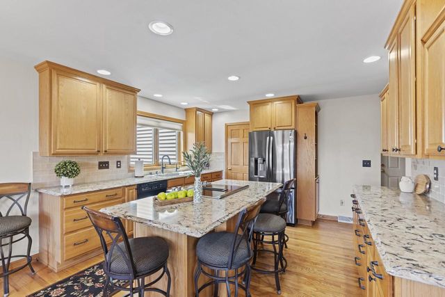 1227 Wegner DRIVE, Mukwonago, WI 53149