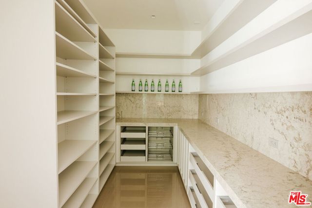 219 Homewood Road, Los Angeles, CA 90049