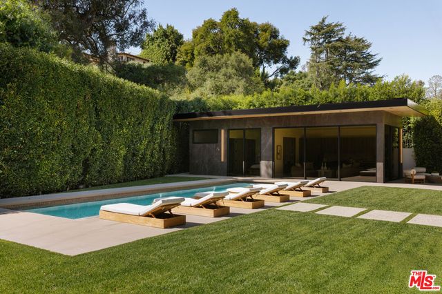 219 Homewood Road, Los Angeles, CA 90049