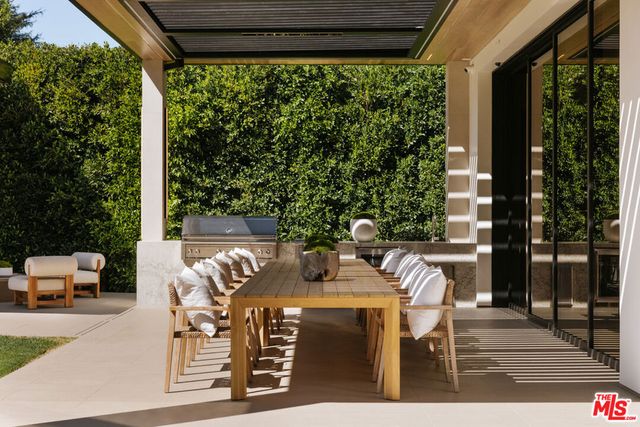 219 Homewood Road, Los Angeles, CA 90049