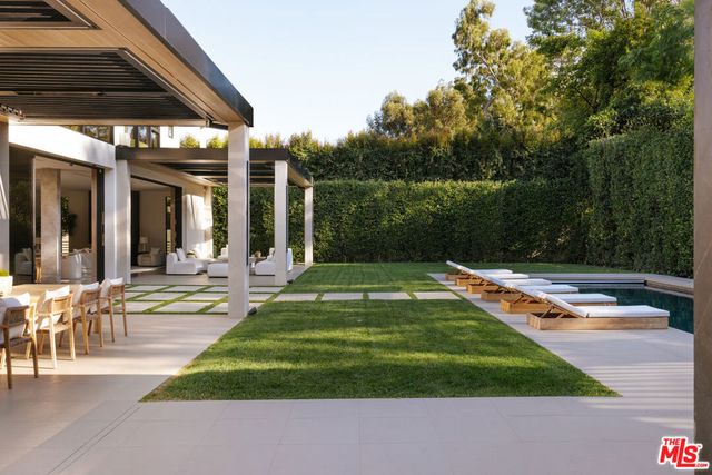 219 Homewood Road, Los Angeles, CA 90049