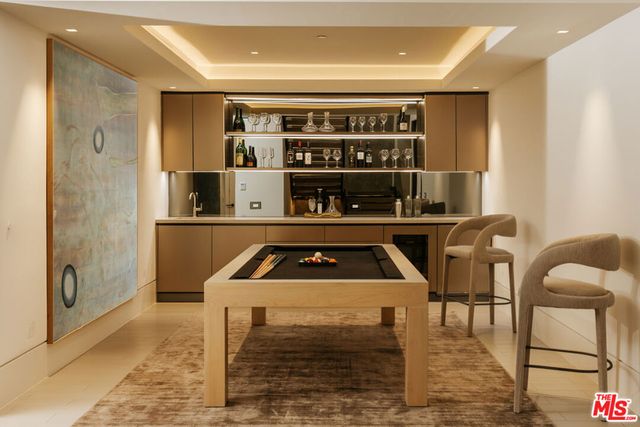 219 Homewood Road, Los Angeles, CA 90049