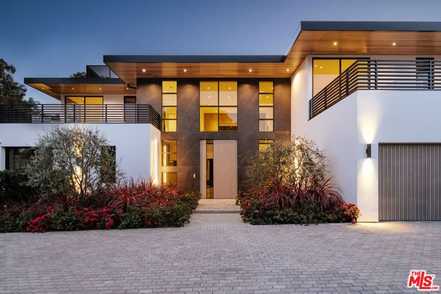 219 Homewood Road, Los Angeles, CA 90049