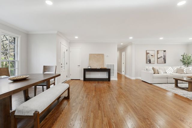 215 Rolling Fork Ct, Nashville, TN 37205