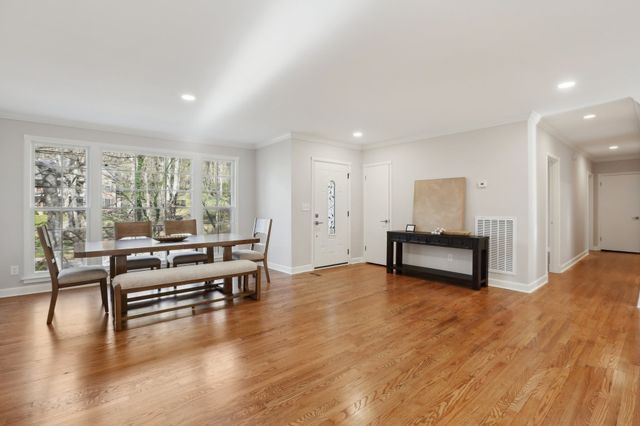 215 Rolling Fork Ct, Nashville, TN 37205