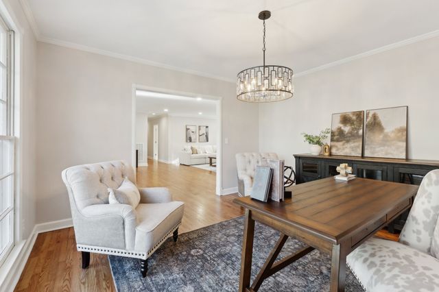 215 Rolling Fork Ct, Nashville, TN 37205