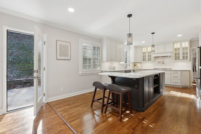 215 Rolling Fork Ct, Nashville, TN 37205