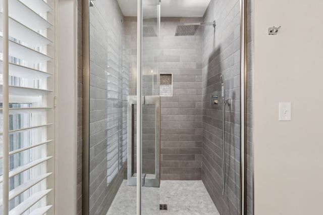 215 Rolling Fork Ct, Nashville, TN 37205