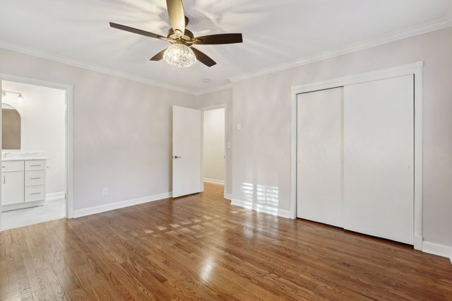 215 Rolling Fork Ct, Nashville, TN 37205