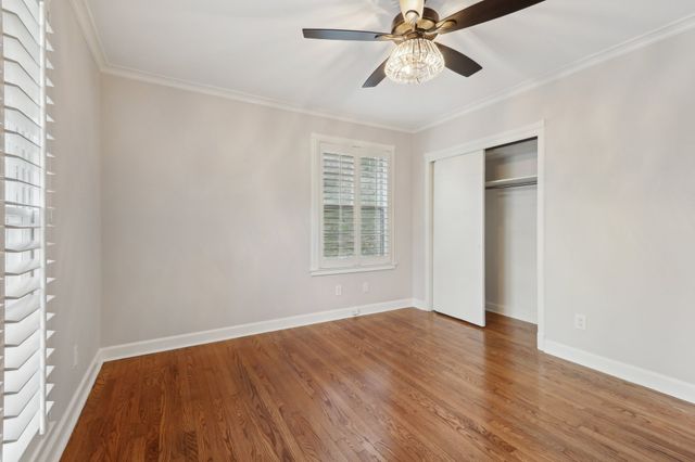 215 Rolling Fork Ct, Nashville, TN 37205