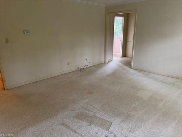 1000 Englewood Drive, Winston-salem, NC 27106