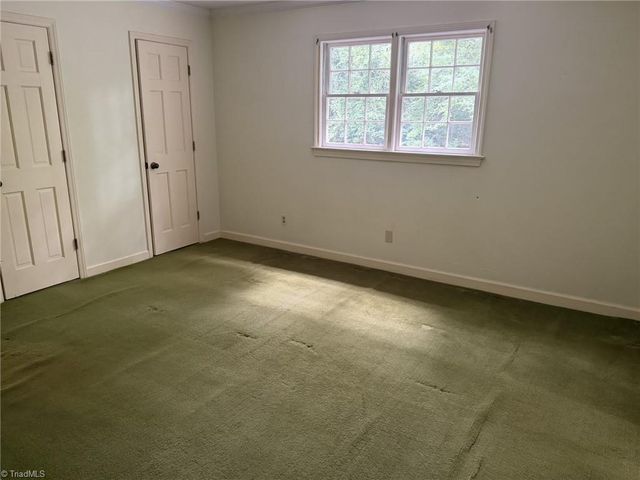 1000 Englewood Drive, Winston-salem, NC 27106