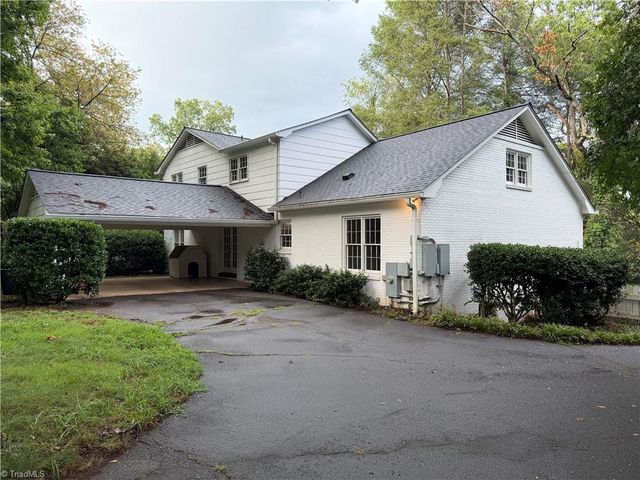 1000 Englewood Drive, Winston-salem, NC 27106