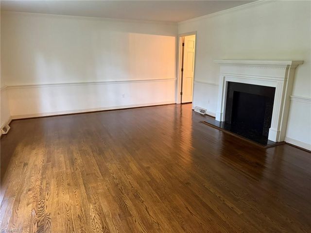 1000 Englewood Drive, Winston-salem, NC 27106