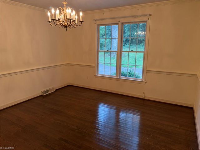 1000 Englewood Drive, Winston-salem, NC 27106