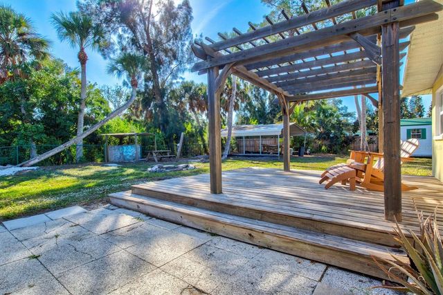 612 FRANCES STREET, Nokomis, FL 34275