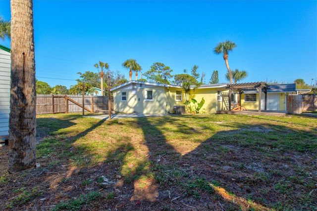 612 FRANCES STREET, Nokomis, FL 34275