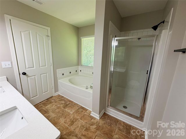17224 Cambridge Woods Court, Charlotte, NC 28277