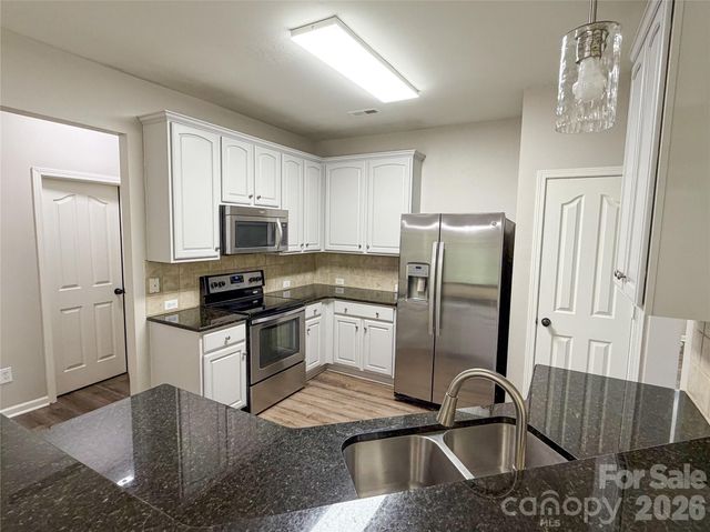 17224 Cambridge Woods Court, Charlotte, NC 28277