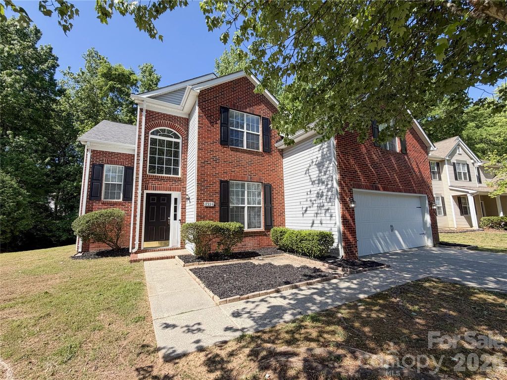 17224 Cambridge Woods Court, Charlotte, NC 28277