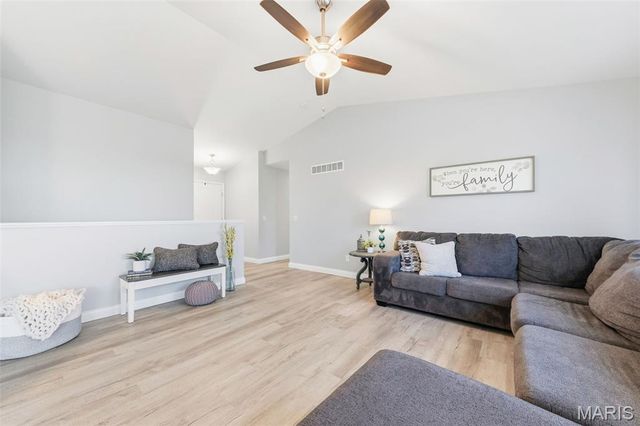 113 Plymouth Drive, Wright City, MO 63390