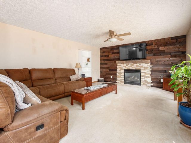 1360 Great Hunter Drive, Grove City, OH 43123
