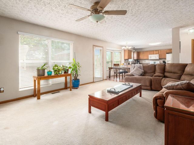 1360 Great Hunter Drive, Grove City, OH 43123
